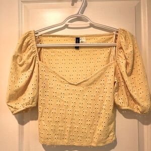H&M yellow summer cropped top with sleves